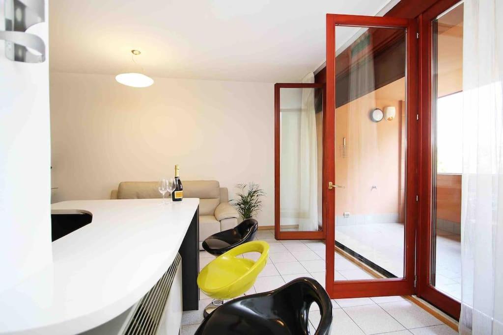 Bellissimo Bilocale Con Terrazzo Apartman Milánó Kültér fotó